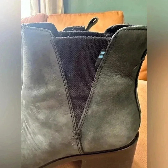 TOMS Women's Esme Bootie Black Leather Size 8.5 - Picture 4 of 8
